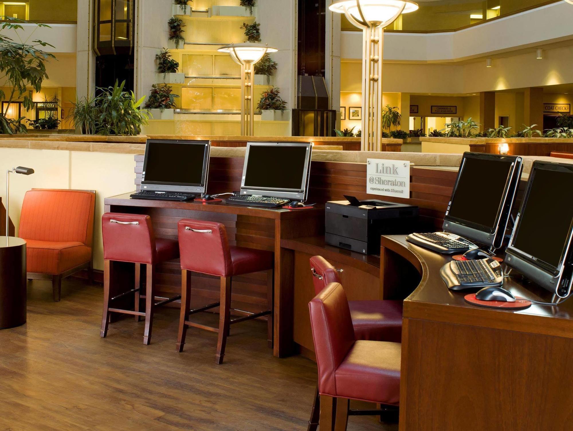Sheraton West Des Moines Kültér fotó